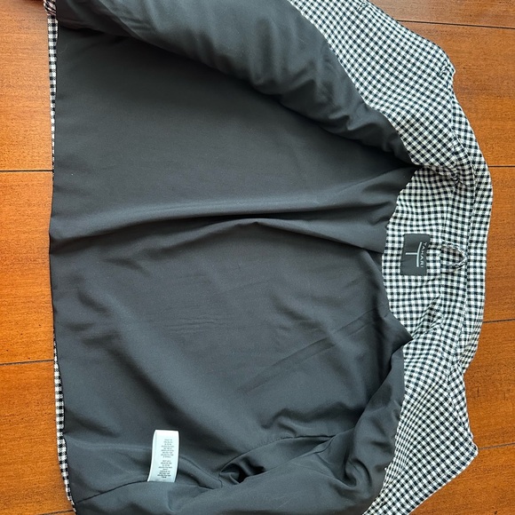 Tahari Black and White Checkered Cropped Blazer - Picture 2 of 8